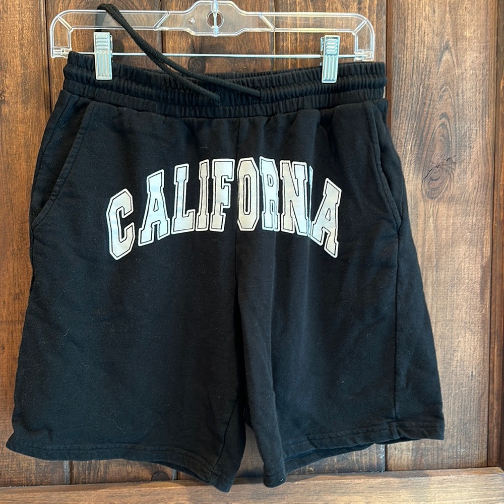 Men's sweatshorts size Small black and white California